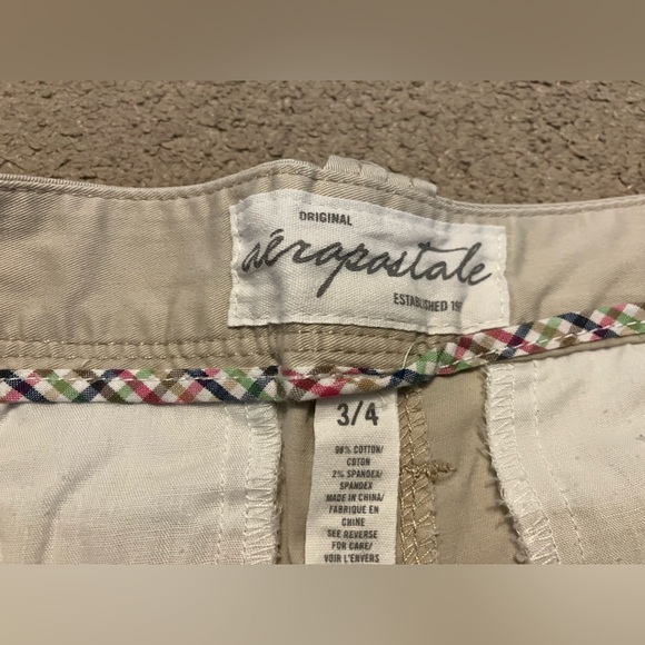 Light Tan Aeropostale Shorts - Picture 3 of 3